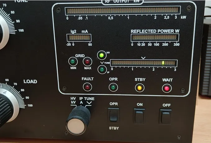 Amplificador OM POWER OM2000HF