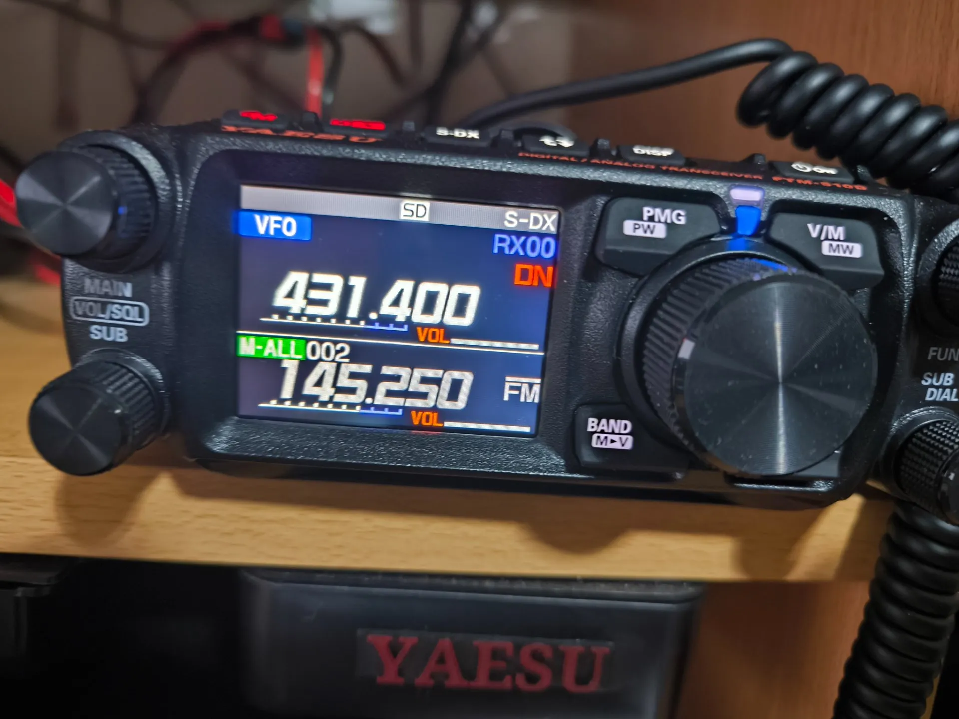 EMISORA YAESU FTM 510D DIGITAL C4FM