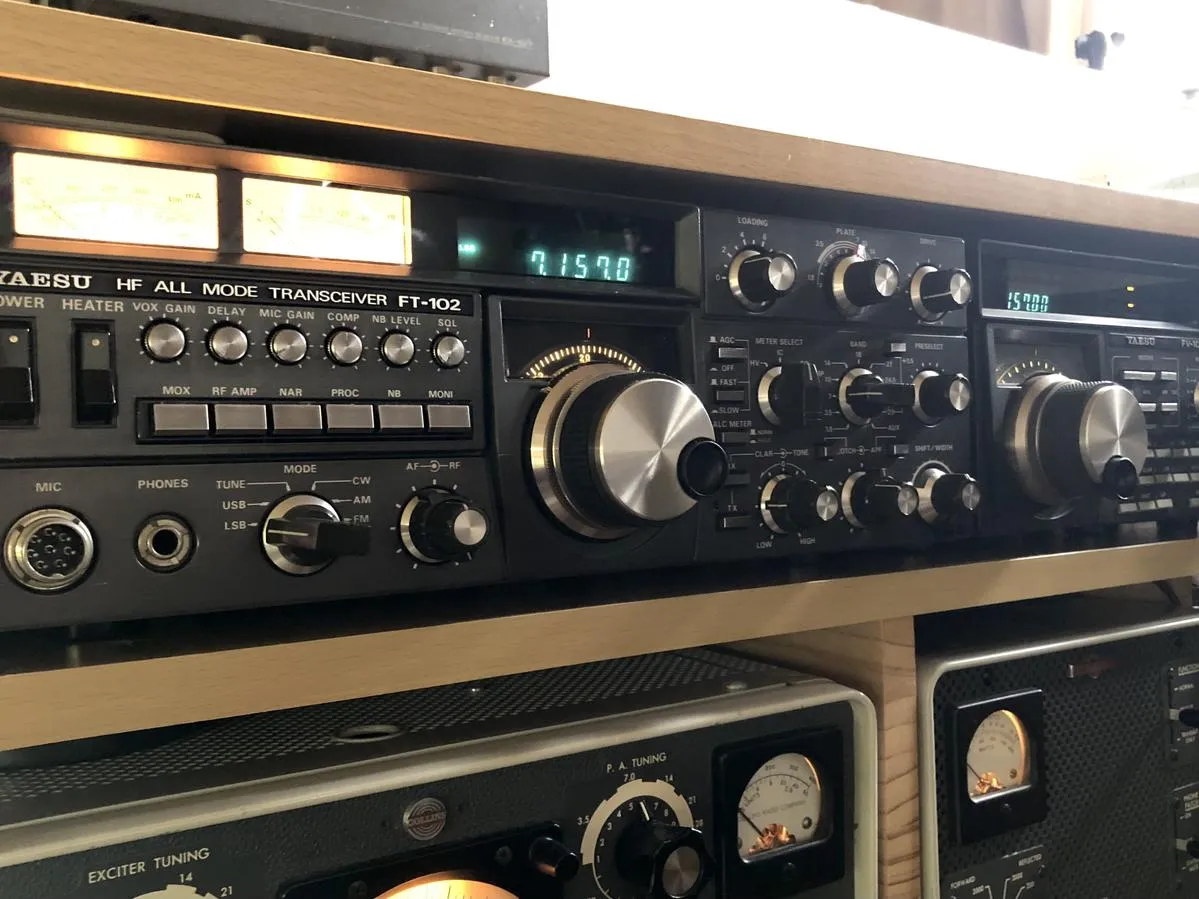 Compro Yaesu FT-102