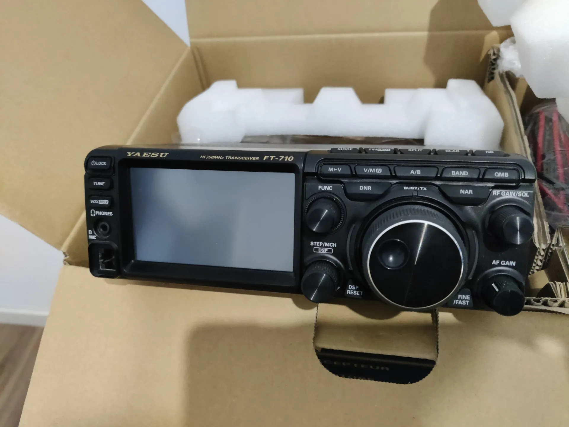 Yaesu FT-710