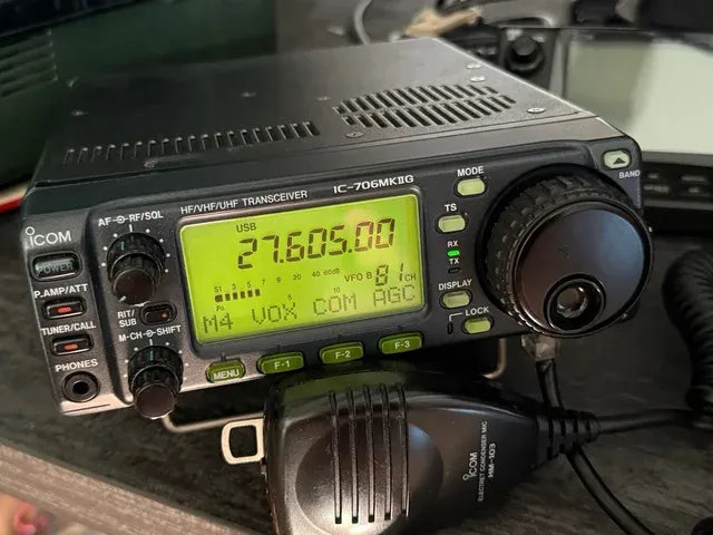 ICOM IC-706MKIIG HF/VHF/UHF