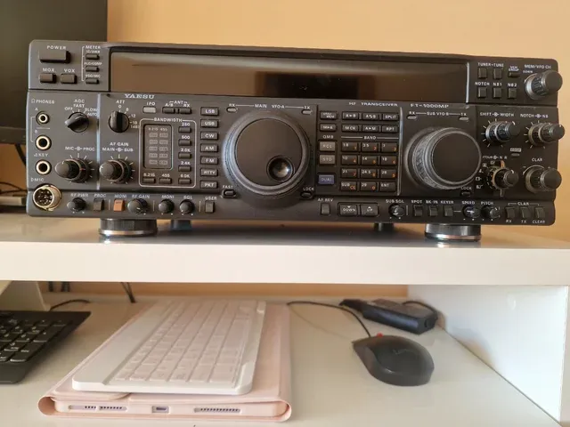 EMISORA YAESU FT-1000MP HF Transceiver