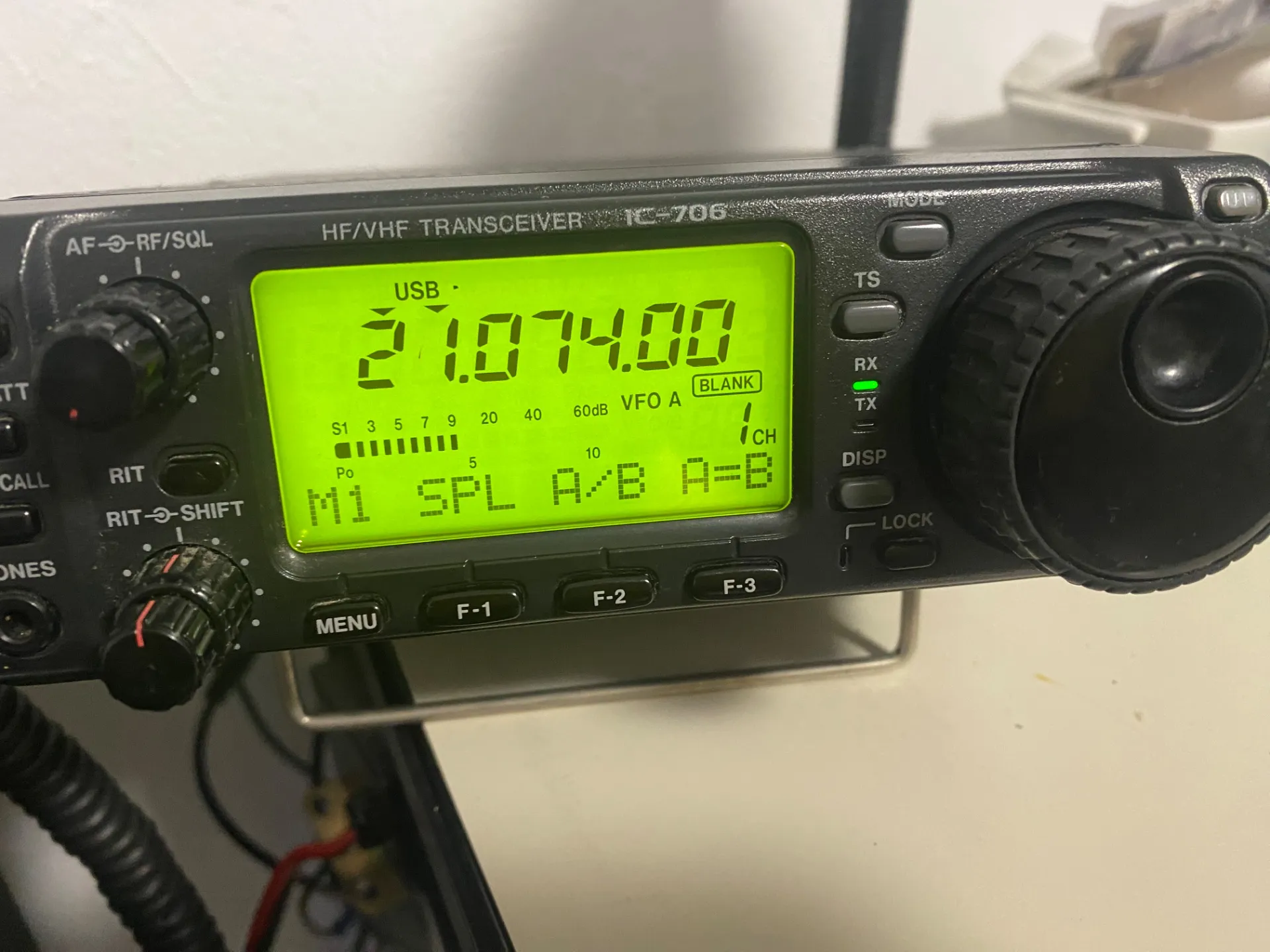 TRANSCEPTOR ICOM IC 706