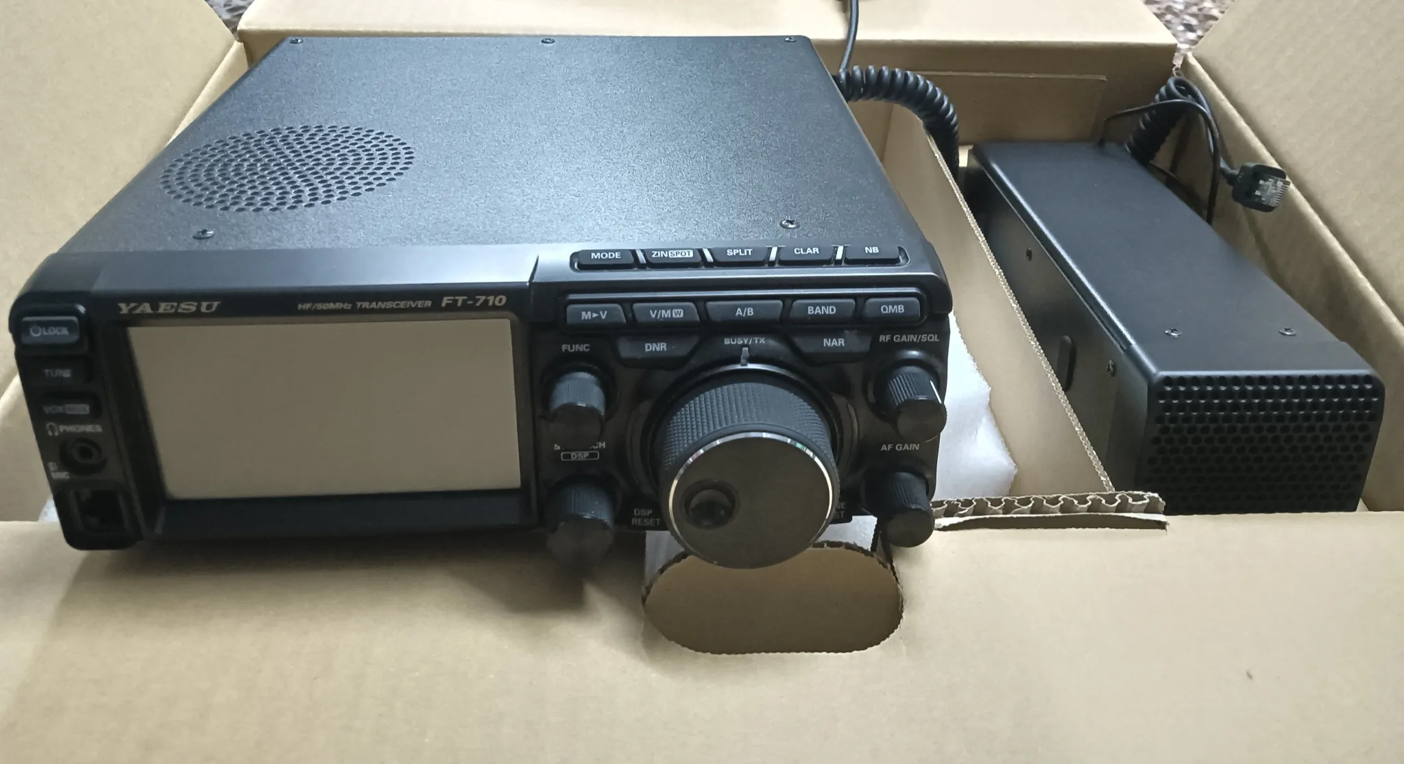 Emisora YAESU FT 710 AESS