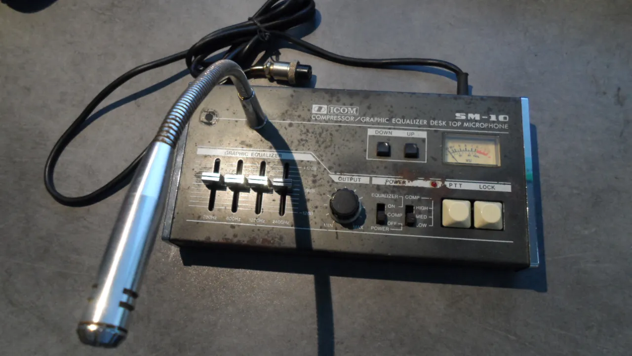 Icom SM-10