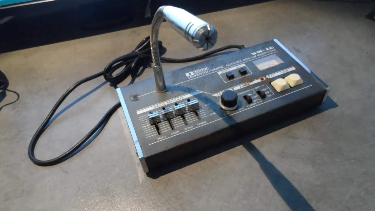 Icom SM-10